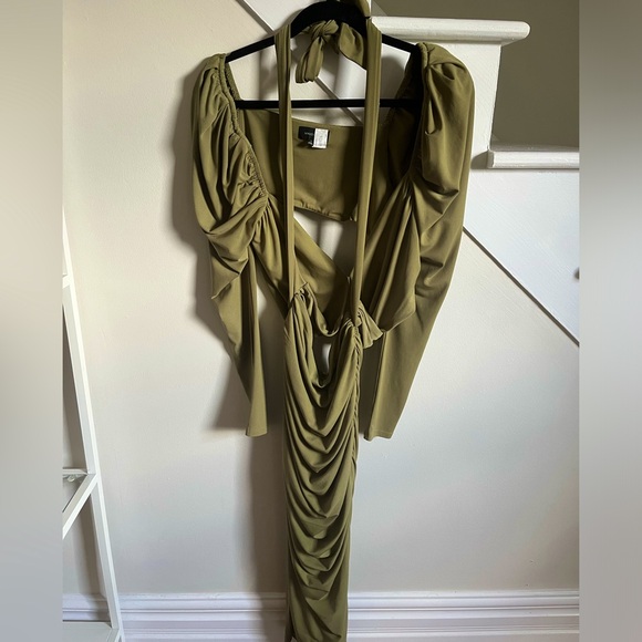 Majorelle Darla MIDI Dress in Olive Green - Picture 5 of 5